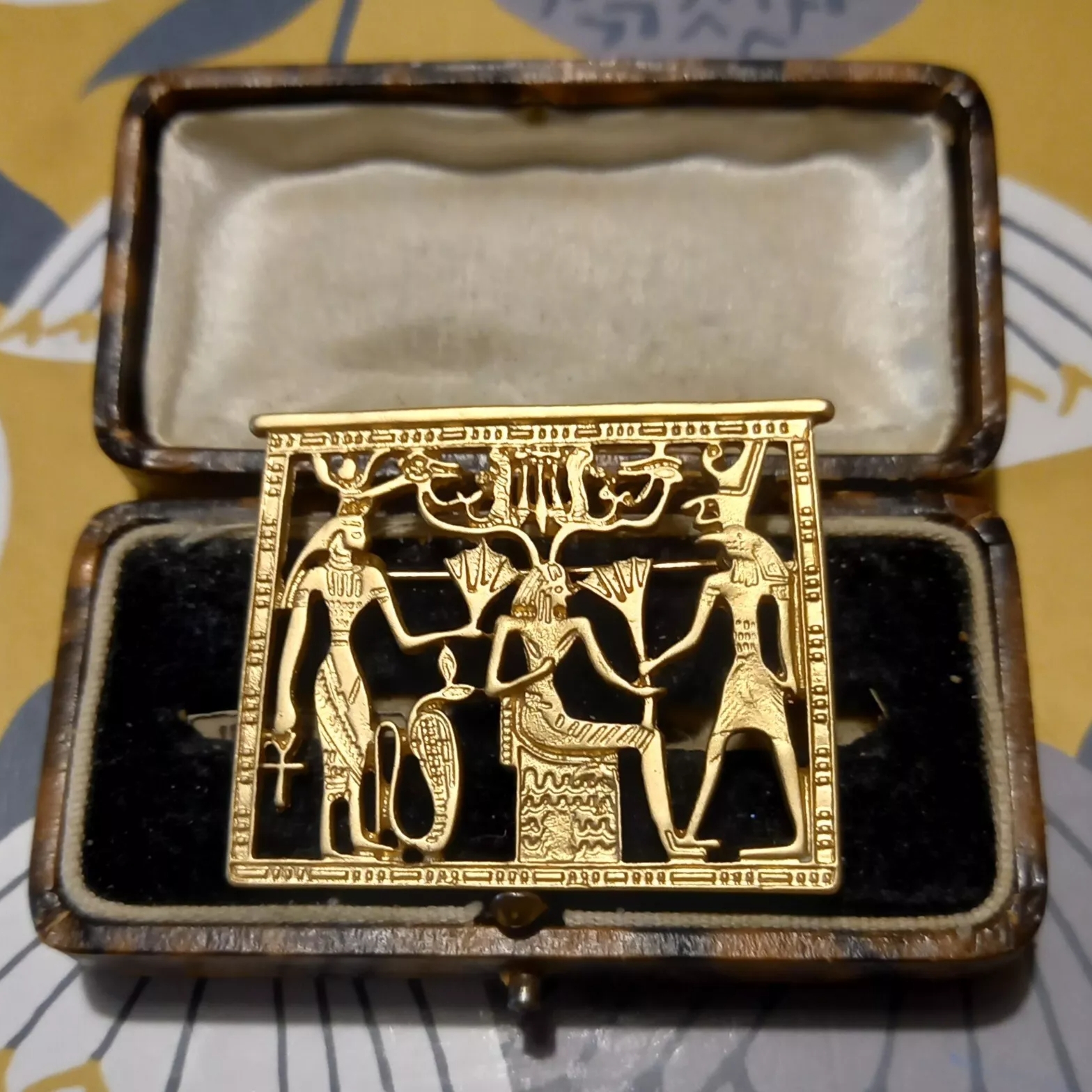 Women Accessories In Egypt - Classic Women Men Hollow Square Pharaoh
