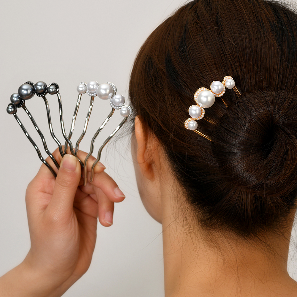 Women Knight Accessories - A U-shaped fixed hairpin for a