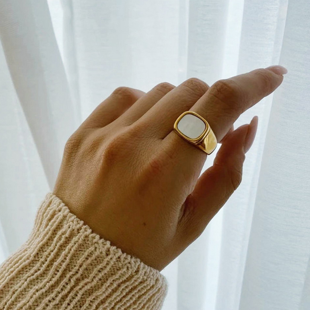eManco Vintage Chunky Square S - Women Accessories Outlet 리뷰 및 가격