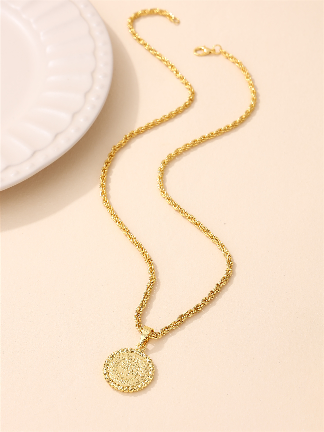 Delicate Minimalist 18K Gold-P - Coin Necklace Delicate 리뷰 및 가격