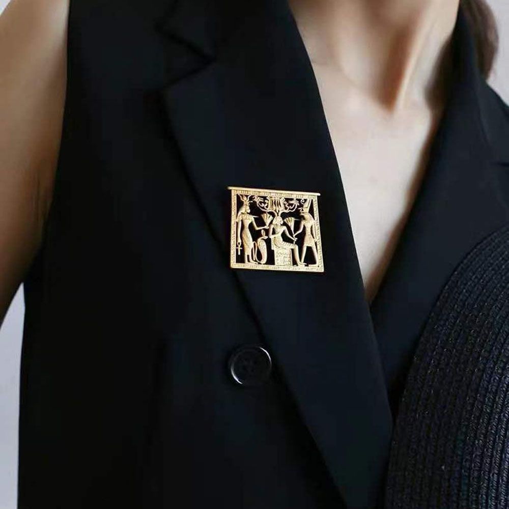 Gold Color Metal Hollow Badge  - Women Accessories In Egypt 리뷰 및 가격