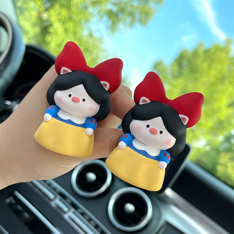 Creative Dwarf Car Perfume Orn - Women Accessories Outlet 리뷰 및 가격