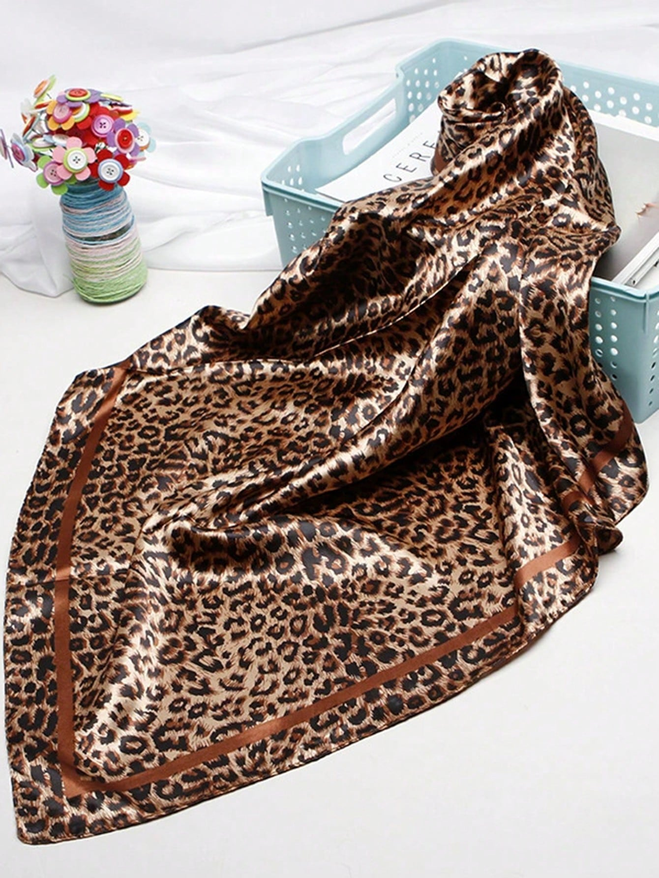 90cm Leopard Print Neckerchief - Silk Scarf Square 리뷰 및 가격