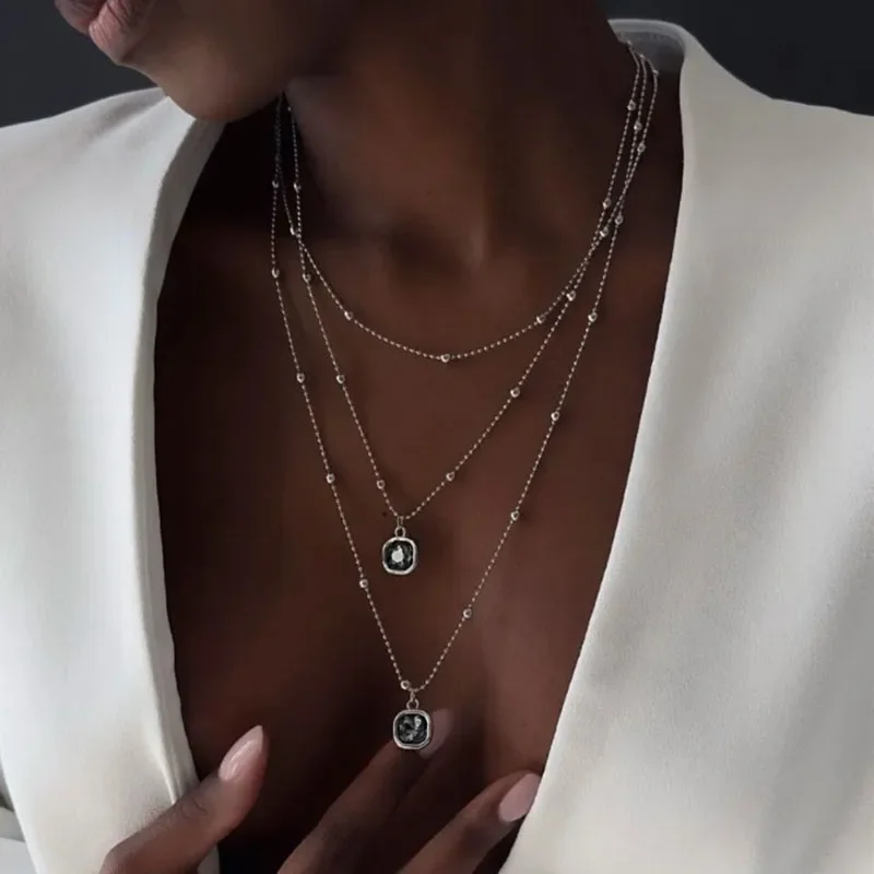 Fashionable Multi-layer Shiny  - Layered Necklace Set 리뷰 및 가격