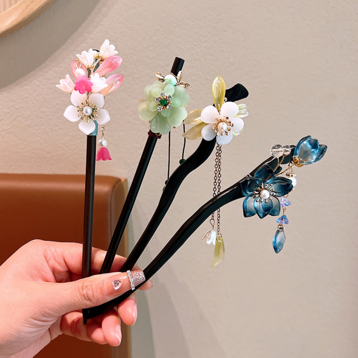 Exquisite Flower Tassel Wooden - Women Accessories Shop 리뷰 및 가격